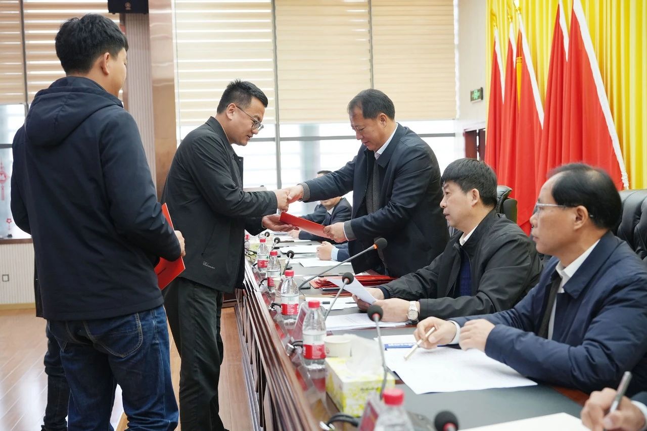 2024新澳门原料网大全