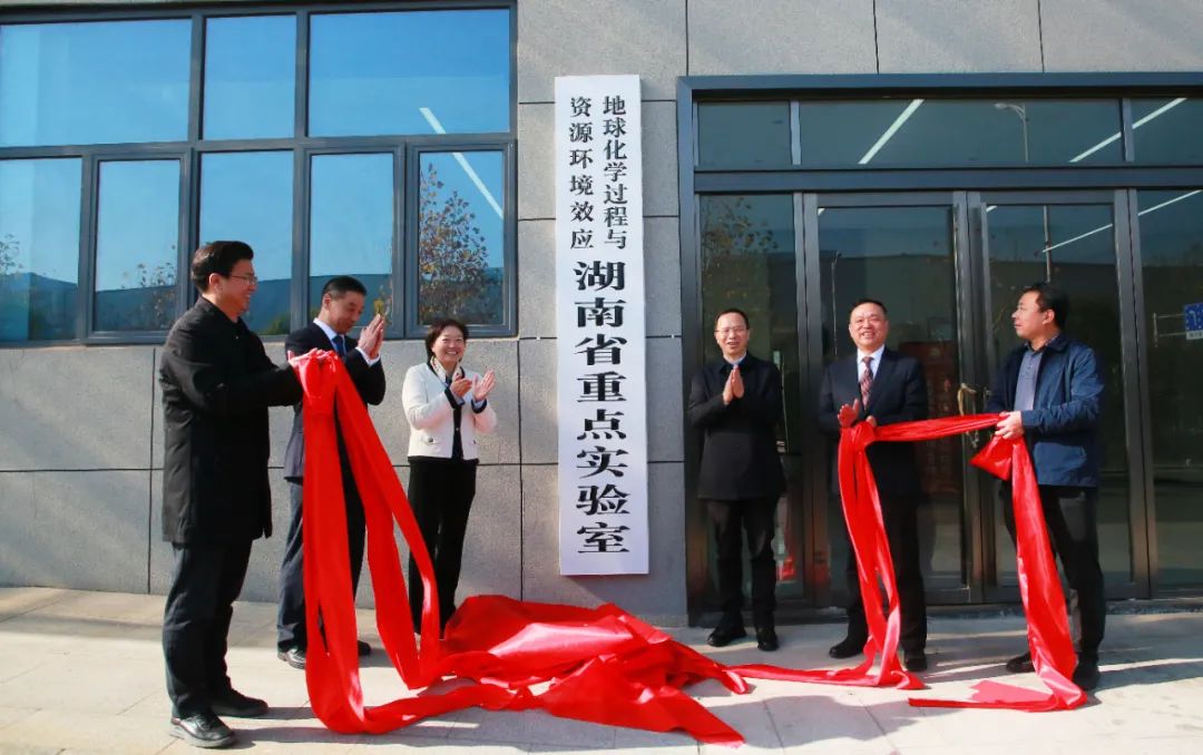 2024新澳门原料网大全