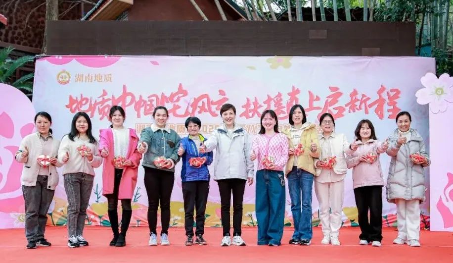 2024新澳门原料网大全